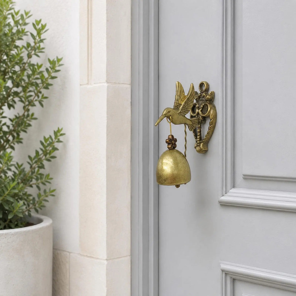 🔔 Vintage Hummingbird Metal Doorbell — Charming Bird Detail for Your Porch & Entryway 🐦