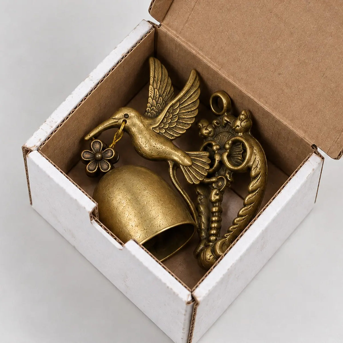 🔔 Vintage Hummingbird Metal Doorbell — Charming Bird Detail for Your Porch & Entryway 🐦