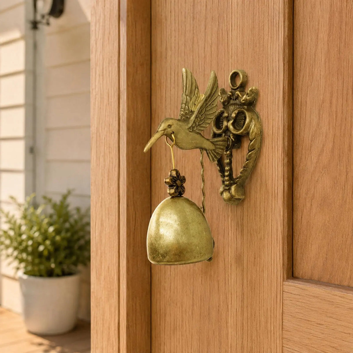 🔔 Vintage Hummingbird Metal Doorbell — Charming Bird Detail for Your Porch & Entryway 🐦