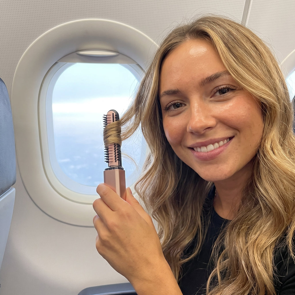 ✨ Cordless Mini Hair Curler — 3 Heat Settings, USB-C Charging & Compact Styling on the Go 👜
